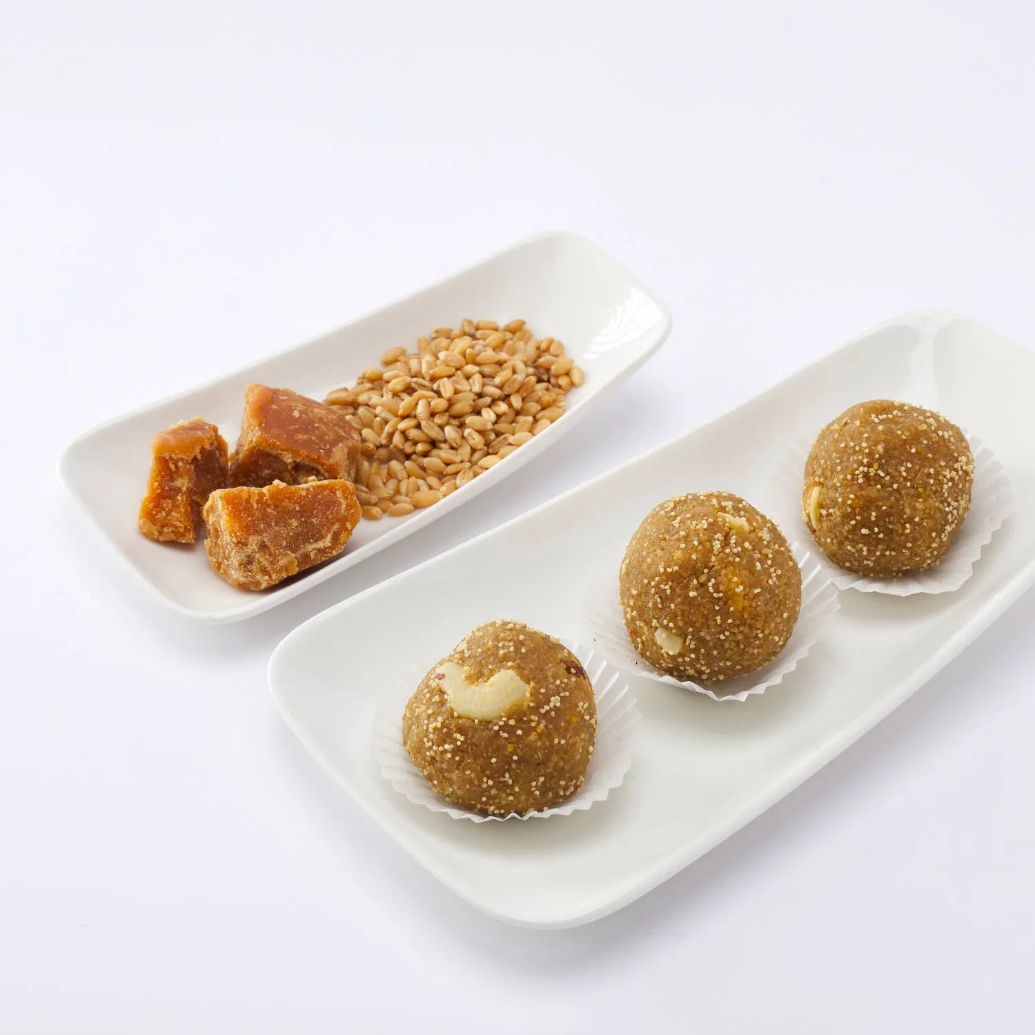 Churma Ladoo in Jaggery | गुड़ में चूरमा लड्डू | Traditional indian ladoo