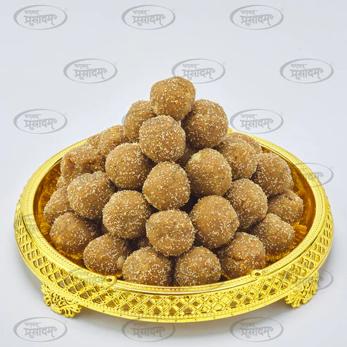 Churma Ladoo in Jaggery -  गुड़ में चूरमा लड्डू  - Wholesome Sweetness