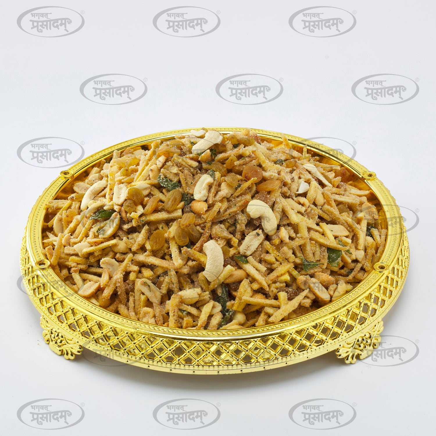 Sweet and crunchy Indian snack chivda